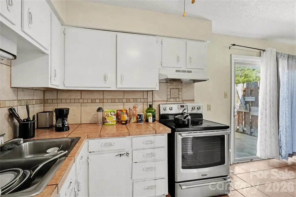 1535 Lansdale Drive Charlotte NC 28205