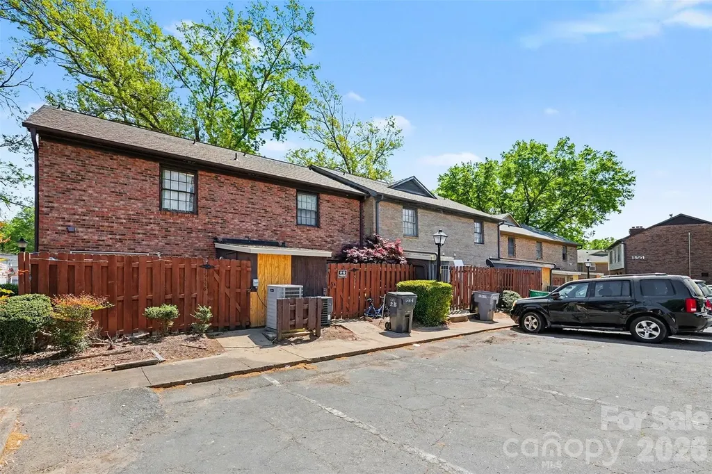 1535 Lansdale Drive Charlotte NC 28205