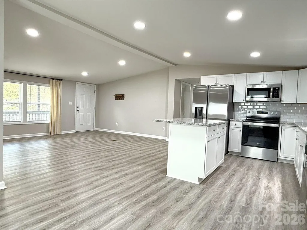 1332 Poplar Glen Drive Kannapolis NC 28083