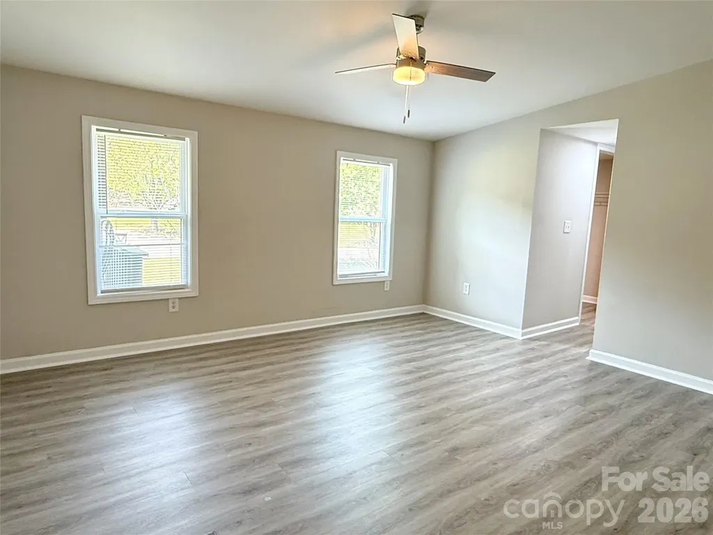 1332 Poplar Glen Drive Kannapolis NC 28083