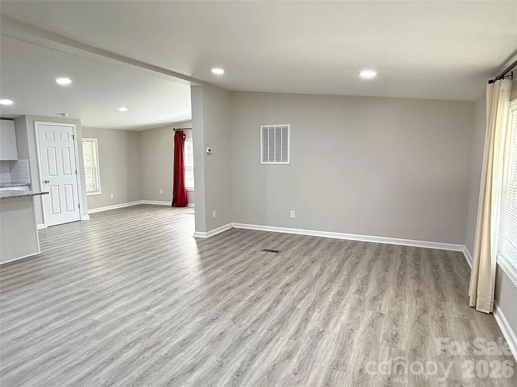 1332 Poplar Glen Drive Kannapolis NC 28083