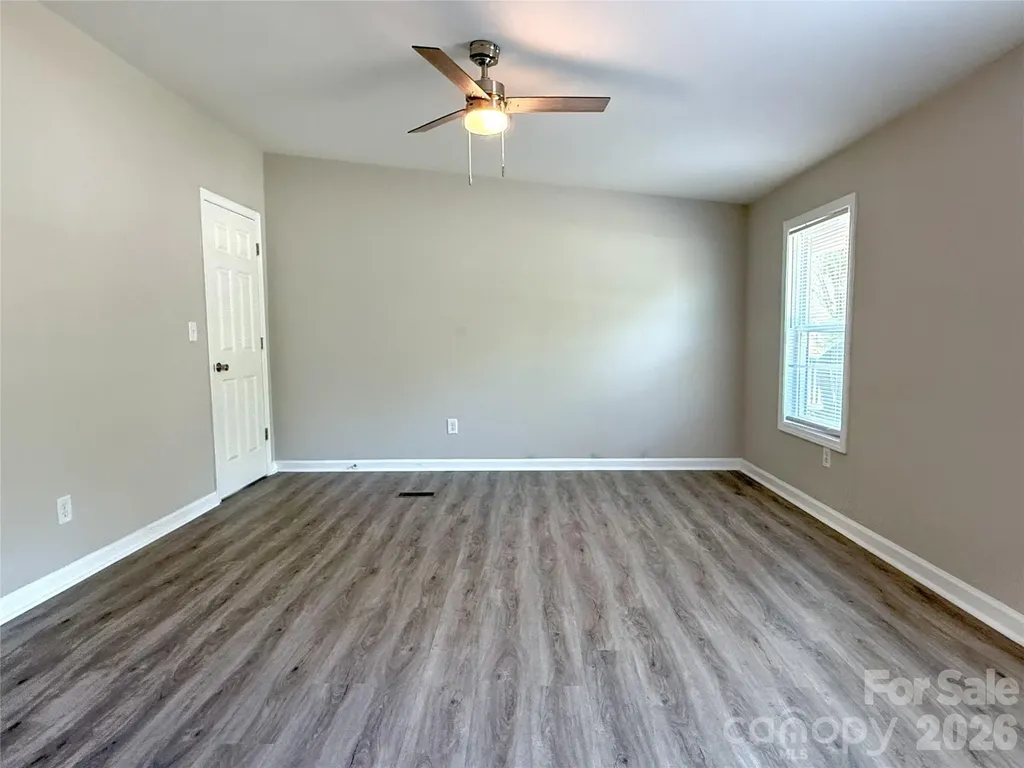 1332 Poplar Glen Drive Kannapolis NC 28083