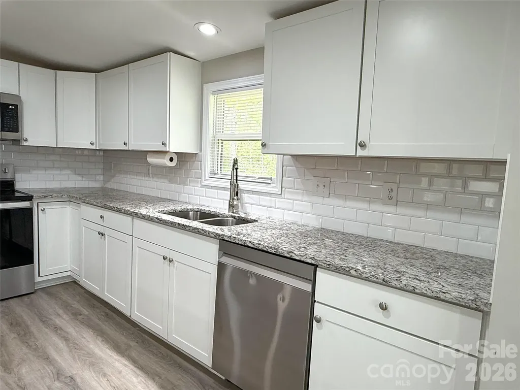 1332 Poplar Glen Drive Kannapolis NC 28083