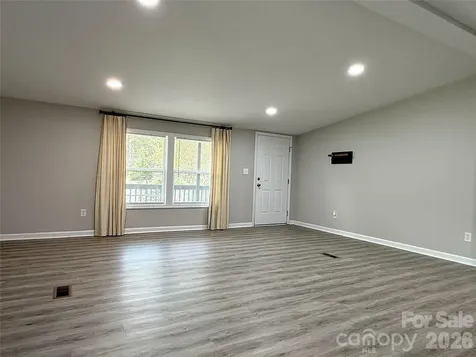 1332 Poplar Glen Drive Kannapolis NC 28083