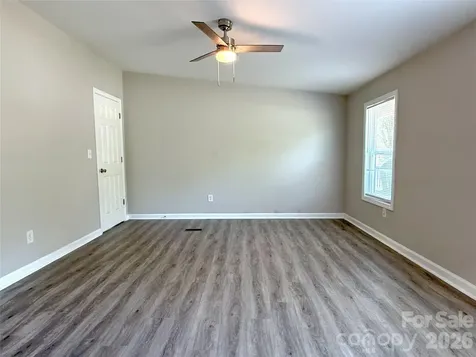 1332 Poplar Glen Drive Kannapolis NC 28083
