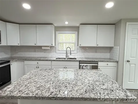 1332 Poplar Glen Drive Kannapolis NC 28083