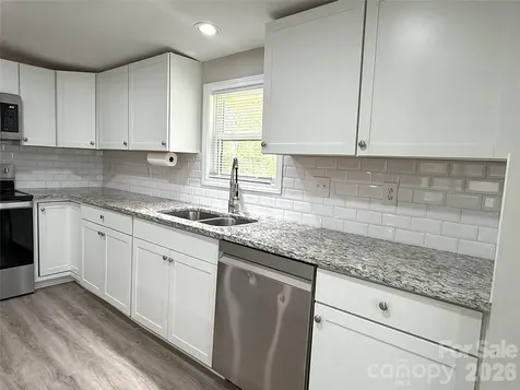 1332 Poplar Glen Drive Kannapolis NC 28083