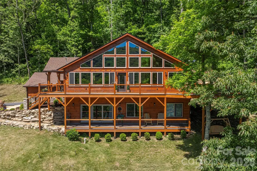 85 Iga Trail Maggie Valley NC 28751