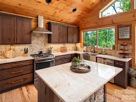 85 Iga Trail Maggie Valley NC 28751