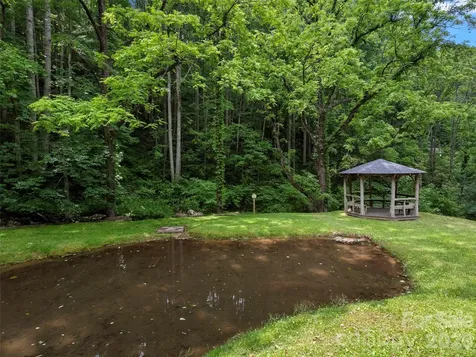85 Iga Trail Maggie Valley NC 28751
