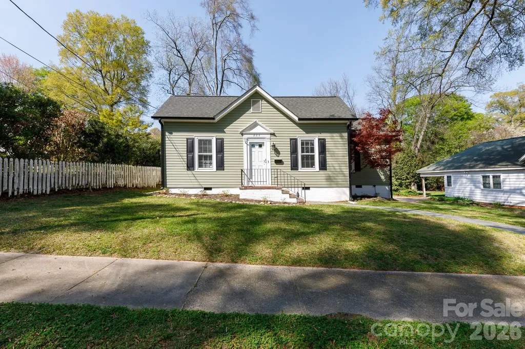 224 W 4th Avenue Gastonia NC 28052