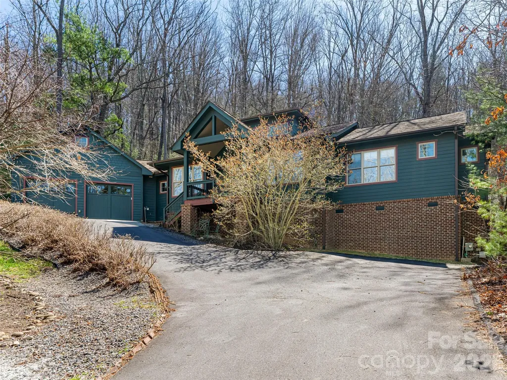 39 Oak Hollow Drive Asheville NC 28805