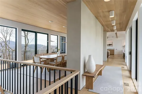 86 Rambling Ridge Road Asheville NC 28804