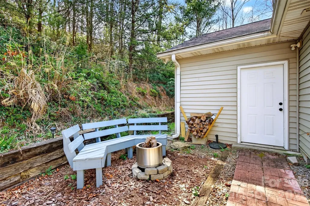 32 Tucker Road Black Mountain NC 28711