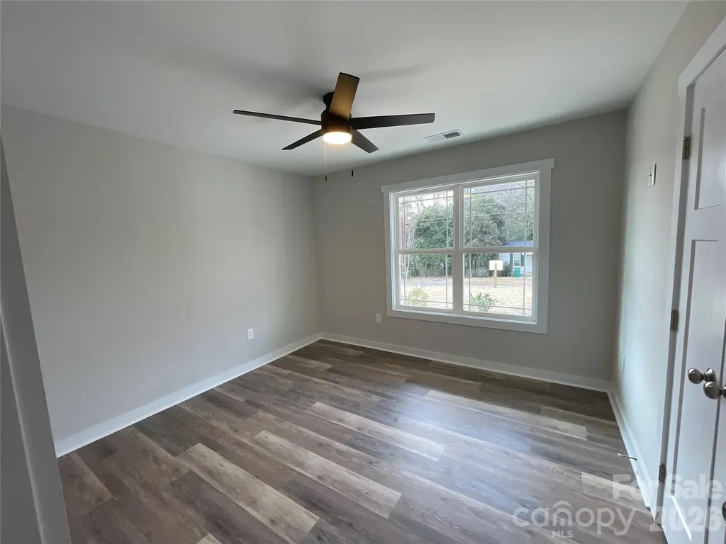 163 W Pine Street Norwood NC 28128