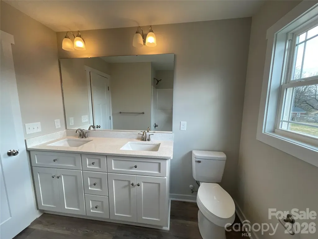 163 W Pine Street Norwood NC 28128