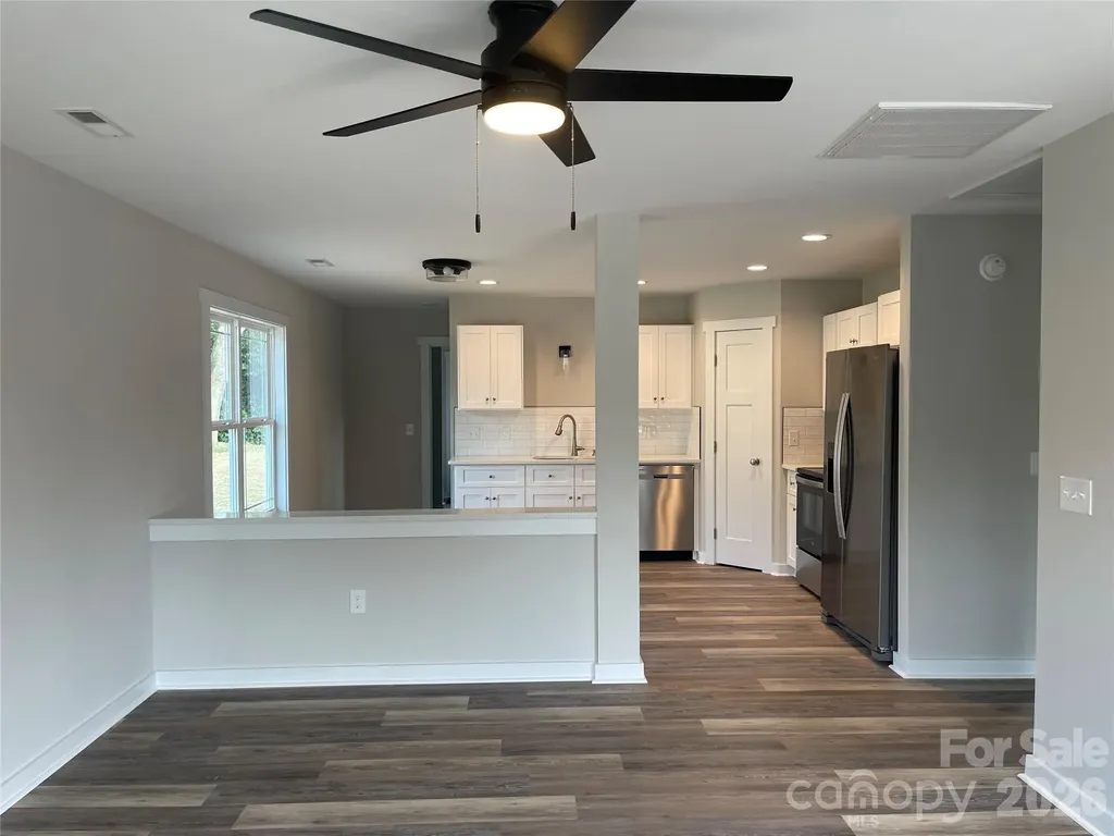 163 W Pine Street Norwood NC 28128