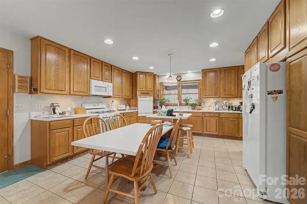 750 Double Springs Drive Almond NC 28702