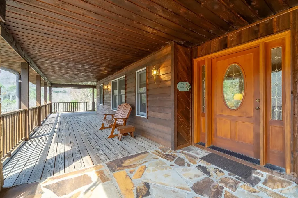 750 Double Springs Drive Almond NC 28702