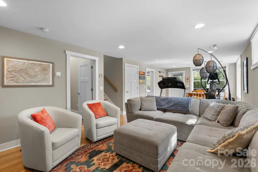 55 Vandalia Avenue Asheville NC 28806