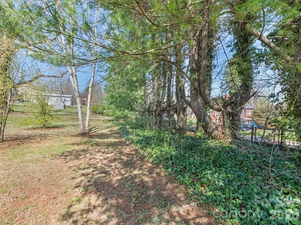 151 Hampton Heights Canton NC 28716
