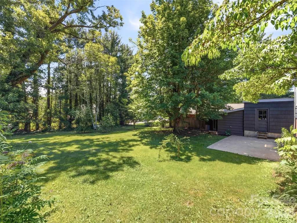 151 Hampton Heights Canton NC 28716