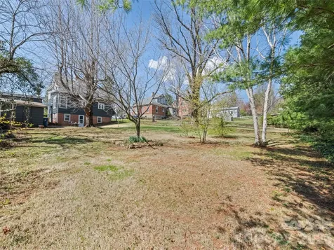 151 Hampton Heights Canton NC 28716