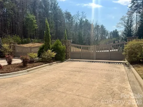 2494 Ivy Rays Way Nebo NC 28761
