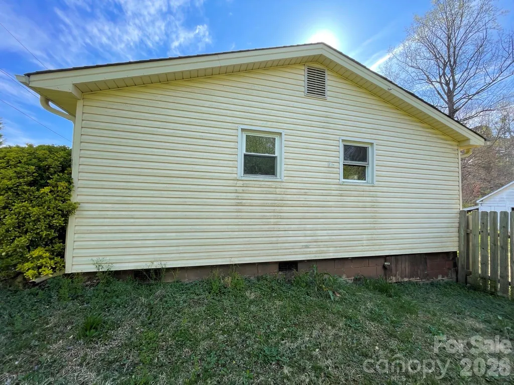 3542 Orchard Road Iron Station NC 28080