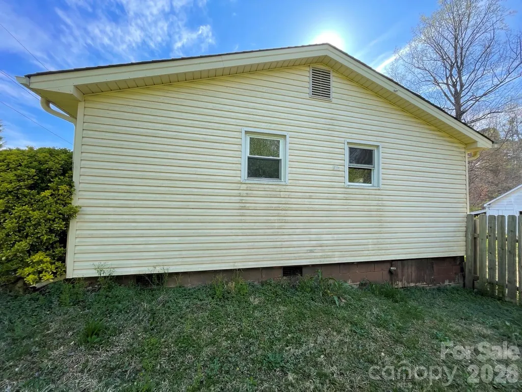 3542 Orchard Road Iron Station NC 28080