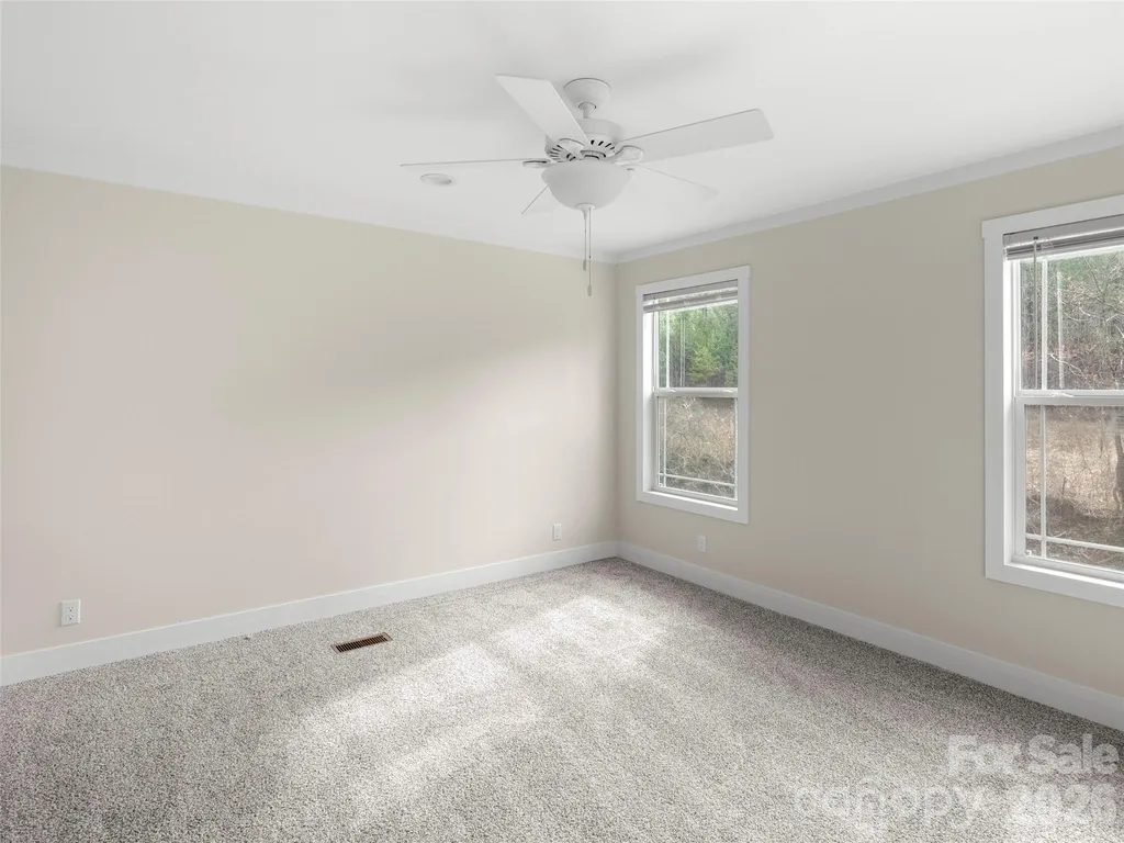 2095 Emmas Grove Road Fairview NC 28730