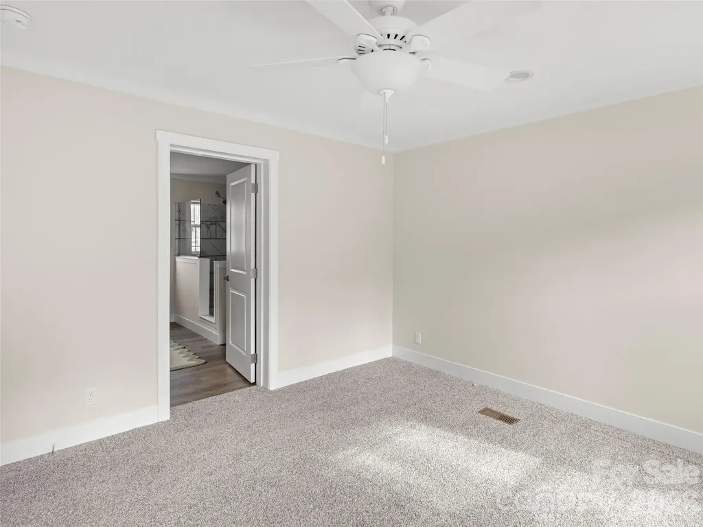 2095 Emmas Grove Road Fairview NC 28730
