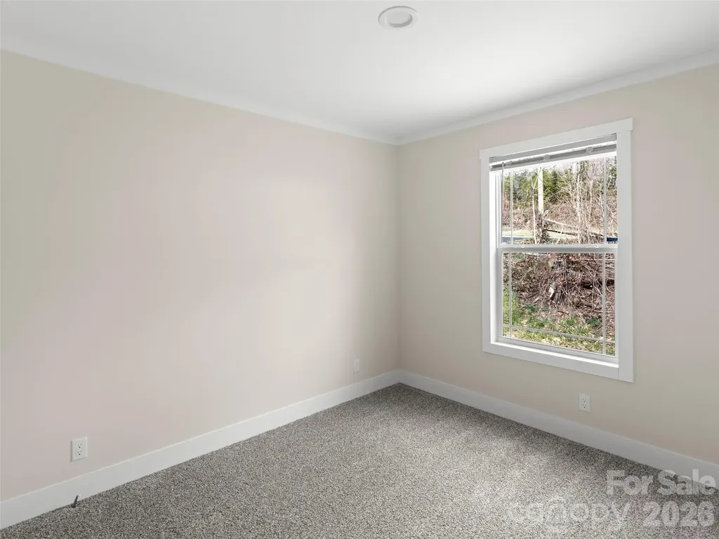 2095 Emmas Grove Road Fairview NC 28730