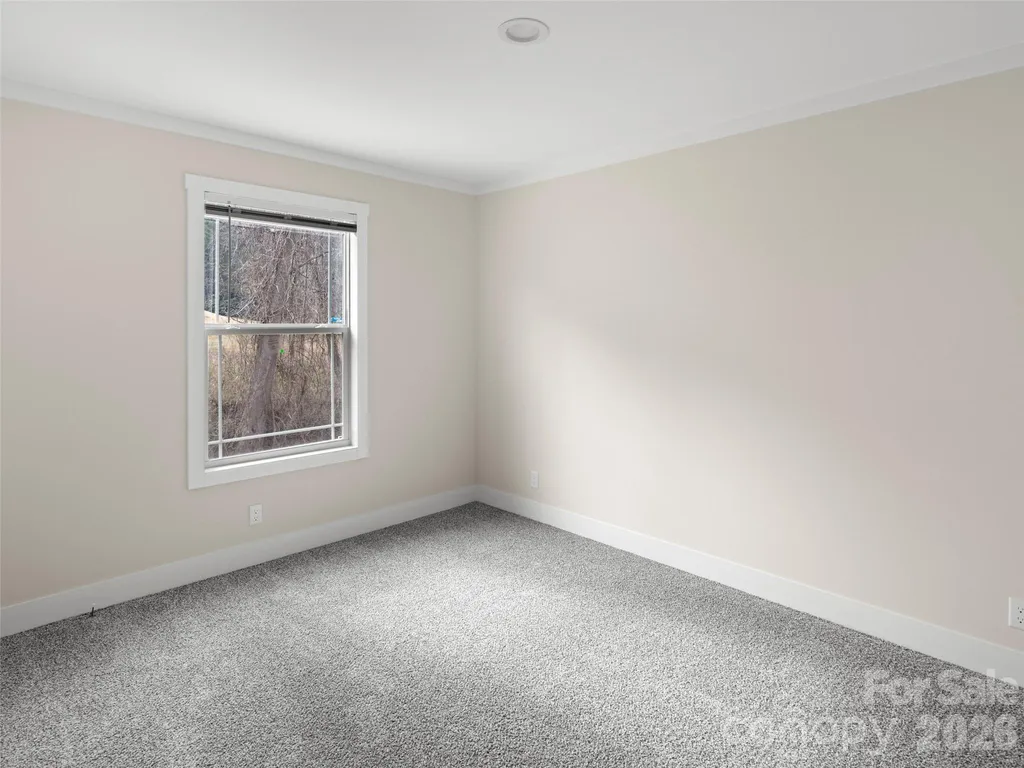 2095 Emmas Grove Road Fairview NC 28730