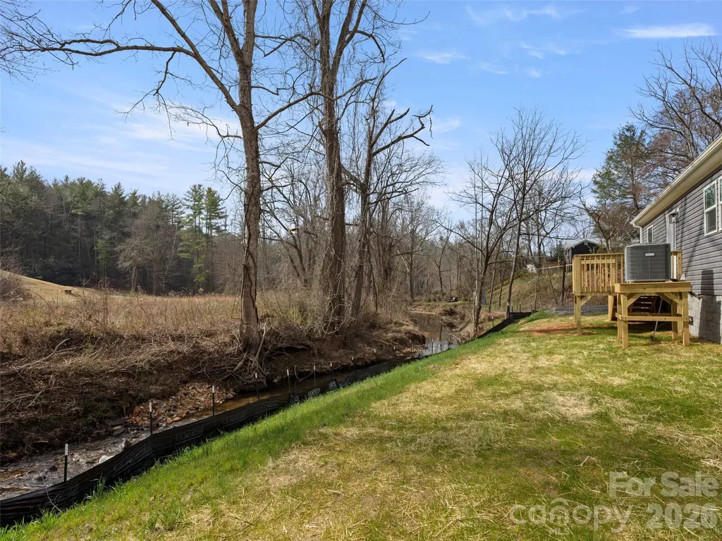 2095 Emmas Grove Road Fairview NC 28730