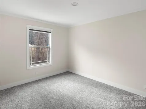 2095 Emmas Grove Road Fairview NC 28730