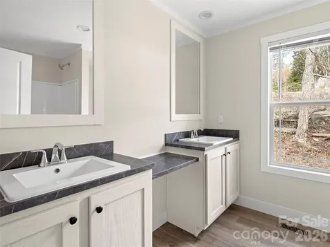 2095 Emmas Grove Road Fairview NC 28730