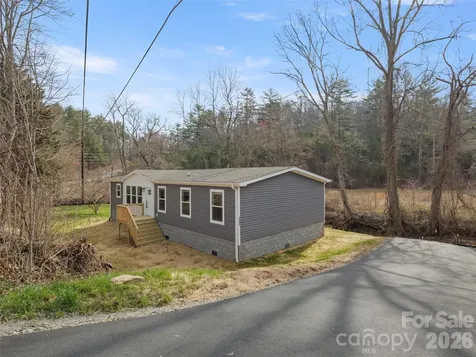 2095 Emmas Grove Road Fairview NC 28730