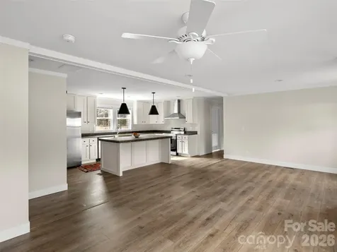2095 Emmas Grove Road Fairview NC 28730