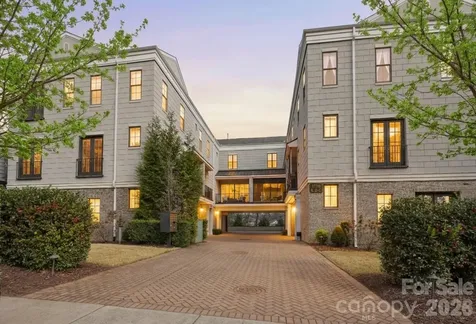 1708 Lombardy Circle Charlotte NC 28203