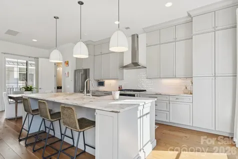 1708 Lombardy Circle Charlotte NC 28203