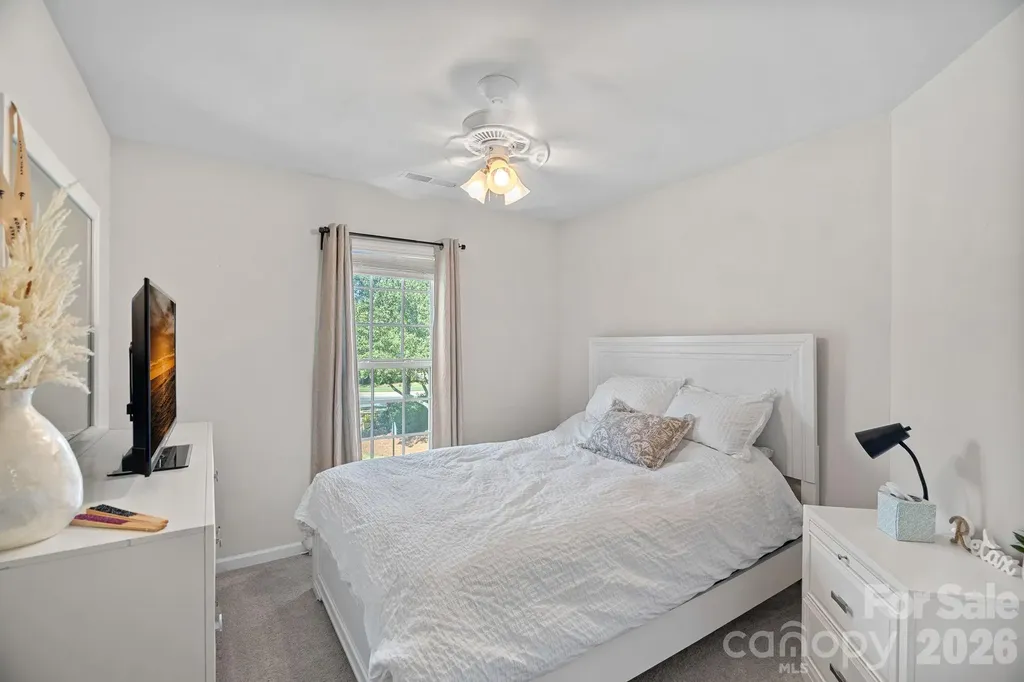 2219 Whitford Lane Charlotte NC 28210