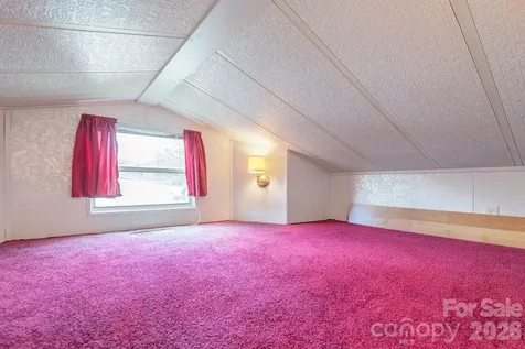 52 Strollers Lane Waynesville NC 28785