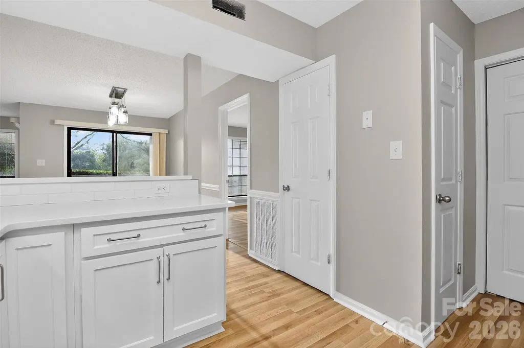 5862 Harris Grove Lane Charlotte NC 28212