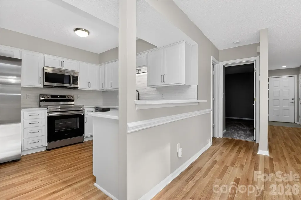 5862 Harris Grove Lane Charlotte NC 28212