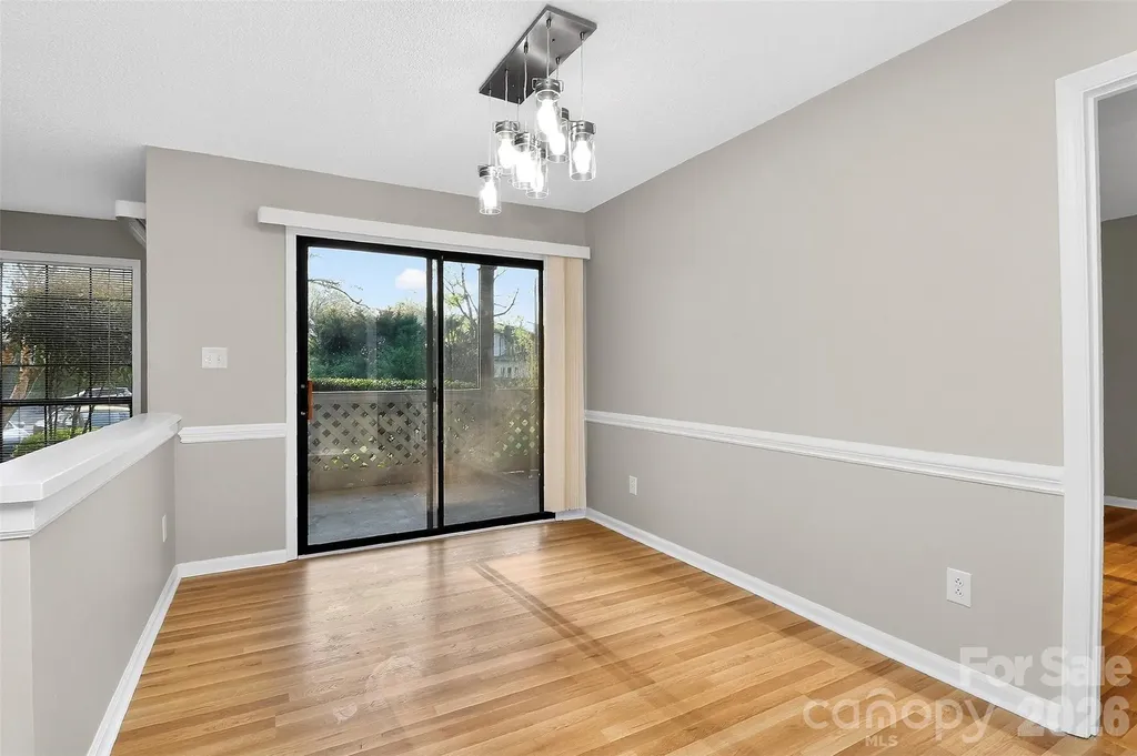 5862 Harris Grove Lane Charlotte NC 28212