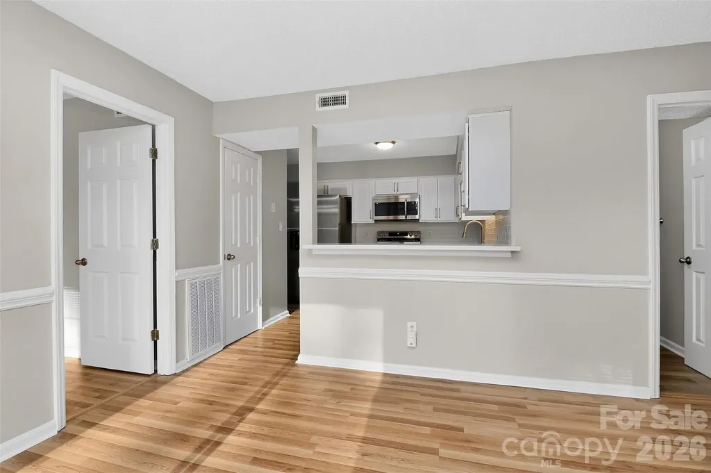 5862 Harris Grove Lane Charlotte NC 28212