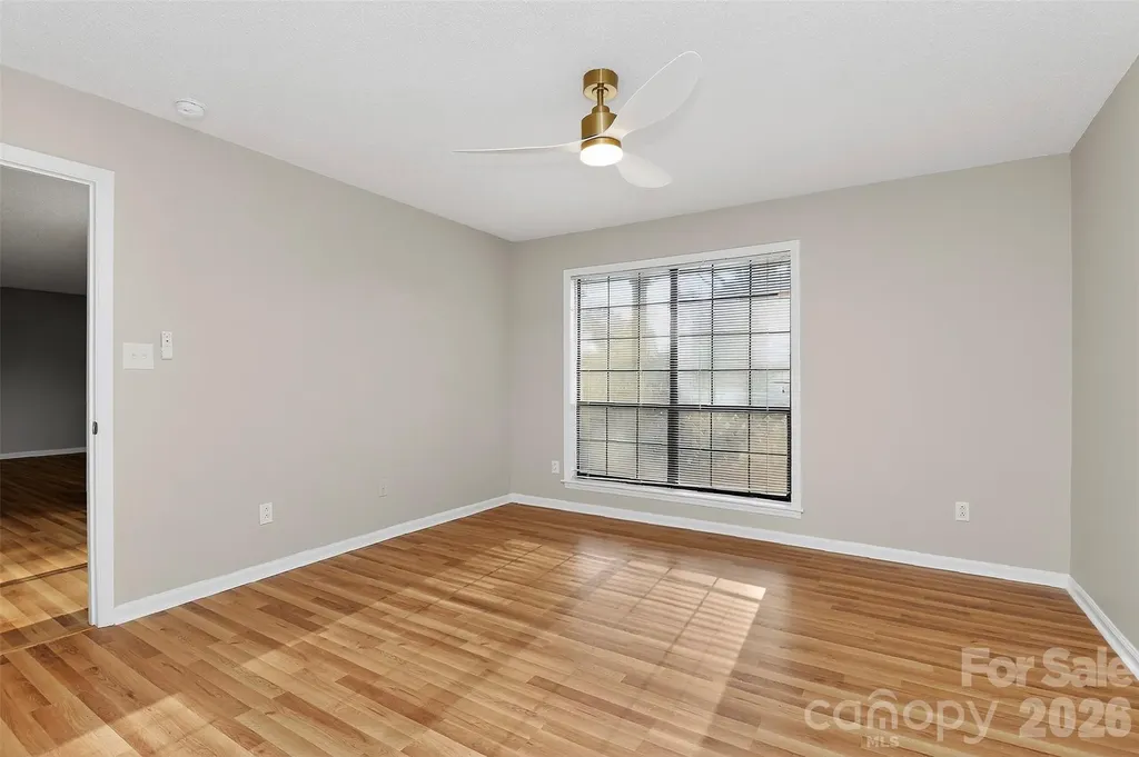 5862 Harris Grove Lane Charlotte NC 28212