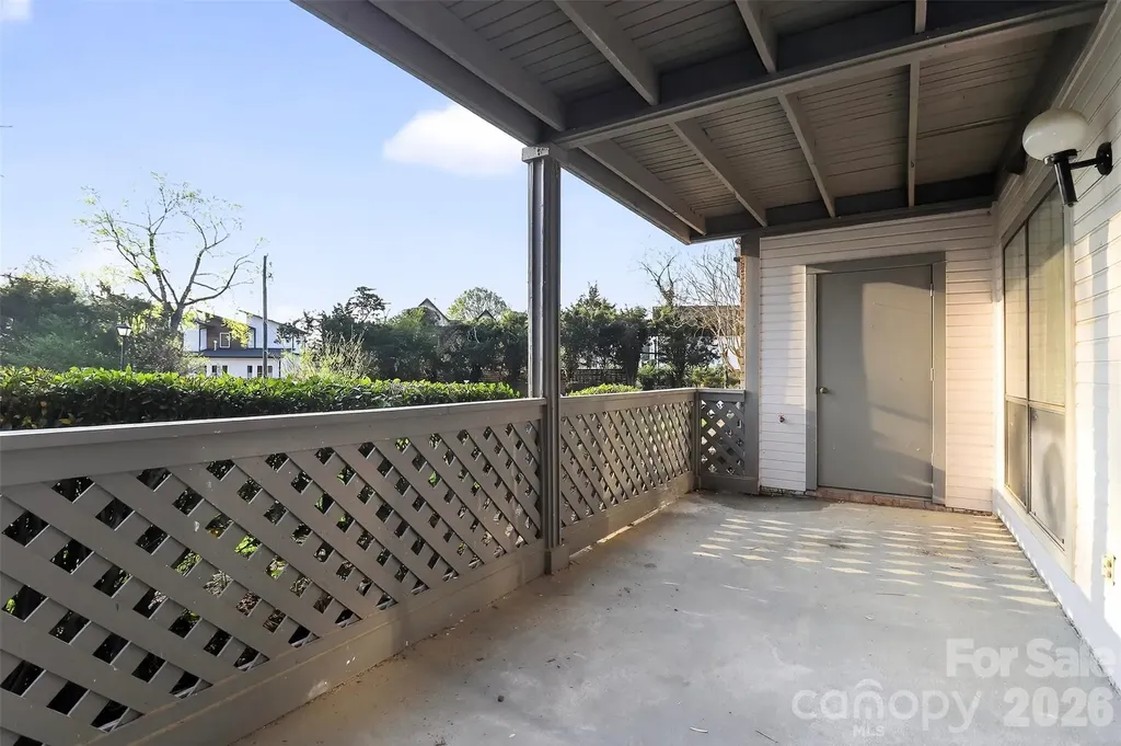 5862 Harris Grove Lane Charlotte NC 28212