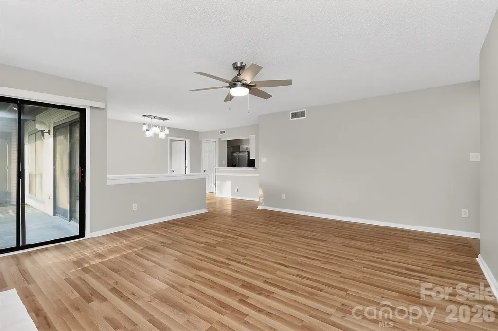 5862 Harris Grove Lane Charlotte NC 28212